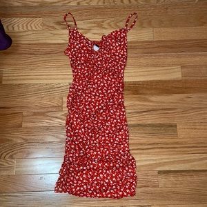 Red floral ruched dress - size small